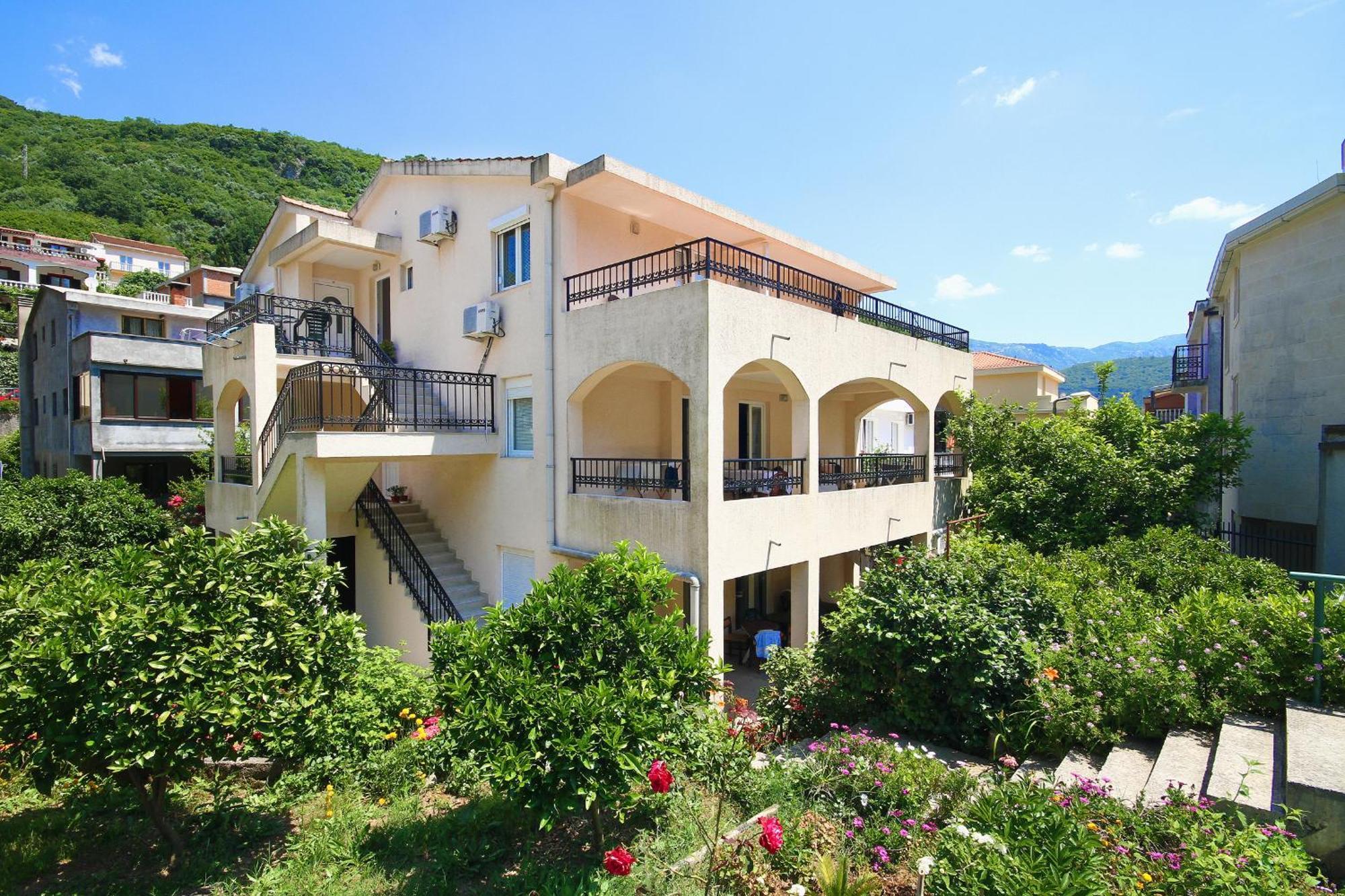 Apartments Raicevic Будва Экстерьер фото